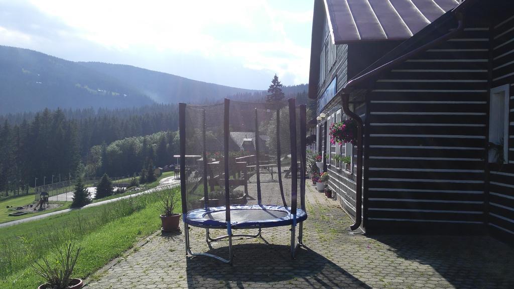 Penzion Lesni Pramen Pec pod Snezkou Exteriör bild