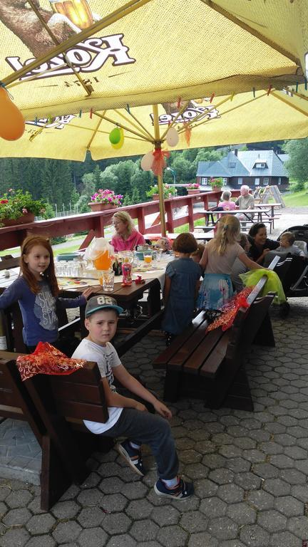 Penzion Lesni Pramen Pec pod Snezkou Exteriör bild
