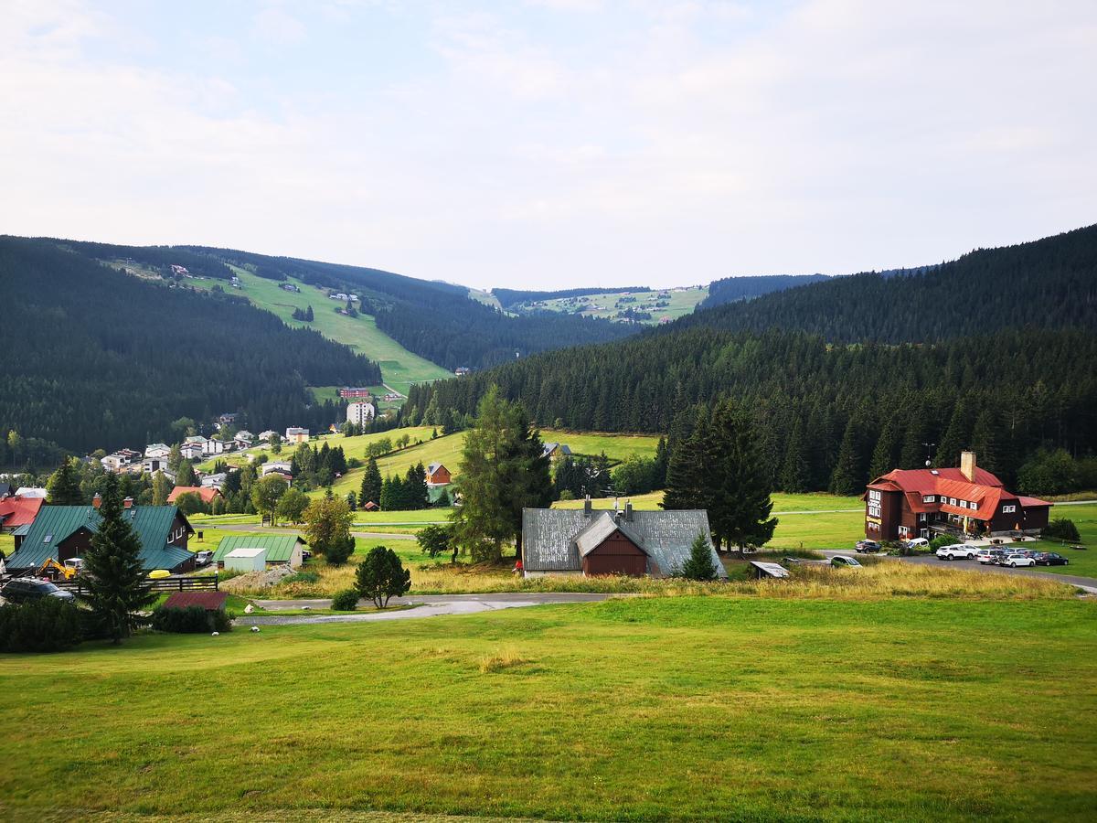 Penzion Lesni Pramen Pec pod Snezkou Exteriör bild